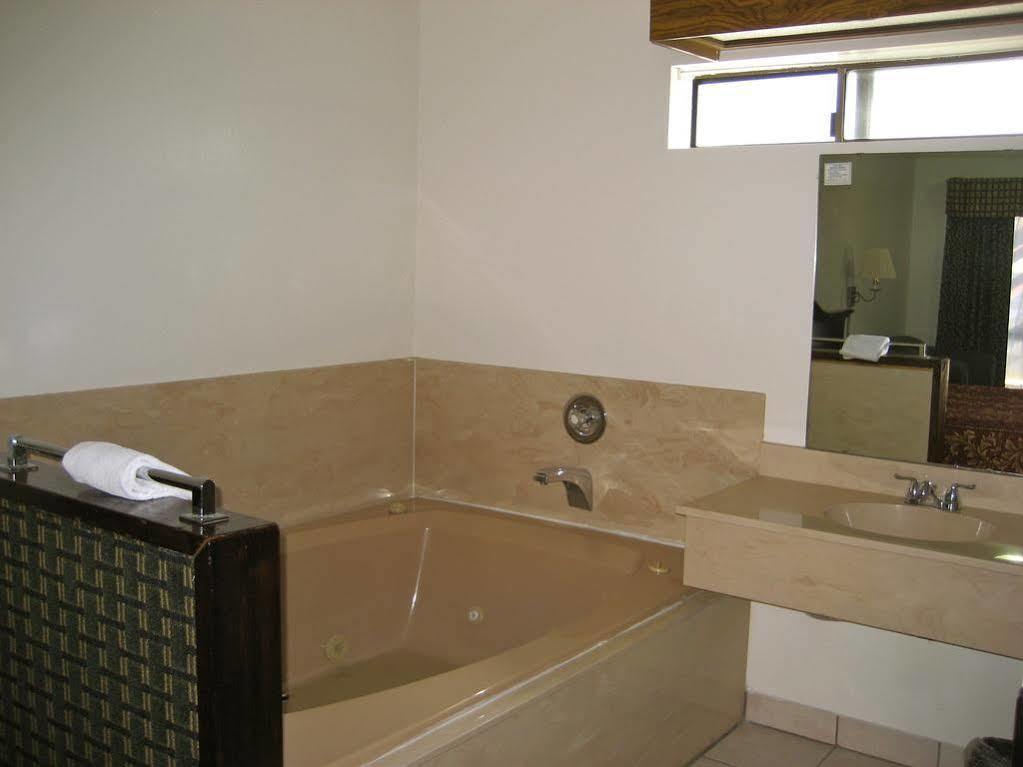 Motel Railtown 2*